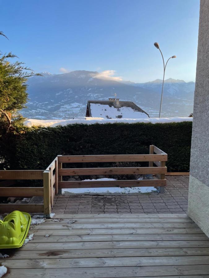 Embrun - Appartement 4/6 Personnes Avec Exterieurs Εξωτερικό φωτογραφία