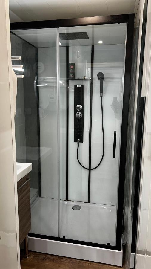 Embrun - Appartement 4/6 Personnes Avec Exterieurs Εξωτερικό φωτογραφία